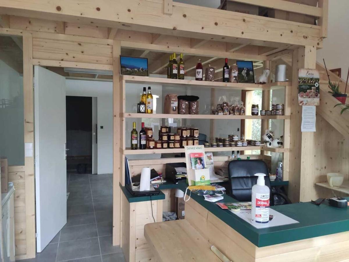Lodg'Ing Secret Camp Ariege Hotel Lordat Екстериор снимка
