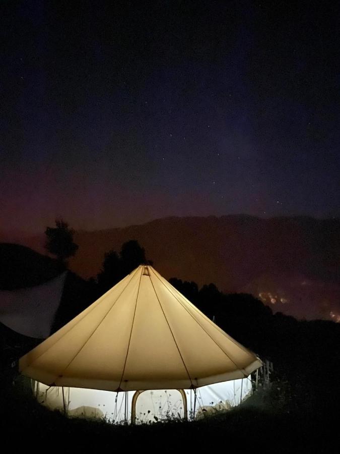 Lodg'Ing Secret Camp Ariege Hotel Lordat Екстериор снимка